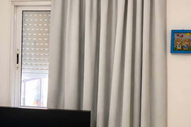 Cortinas térmicas Deconovo con cinta multifunción: la opción ideal para riel